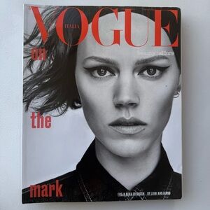 Magazine VOGUE Italia 819 Supplement Beauty Allure November 2018